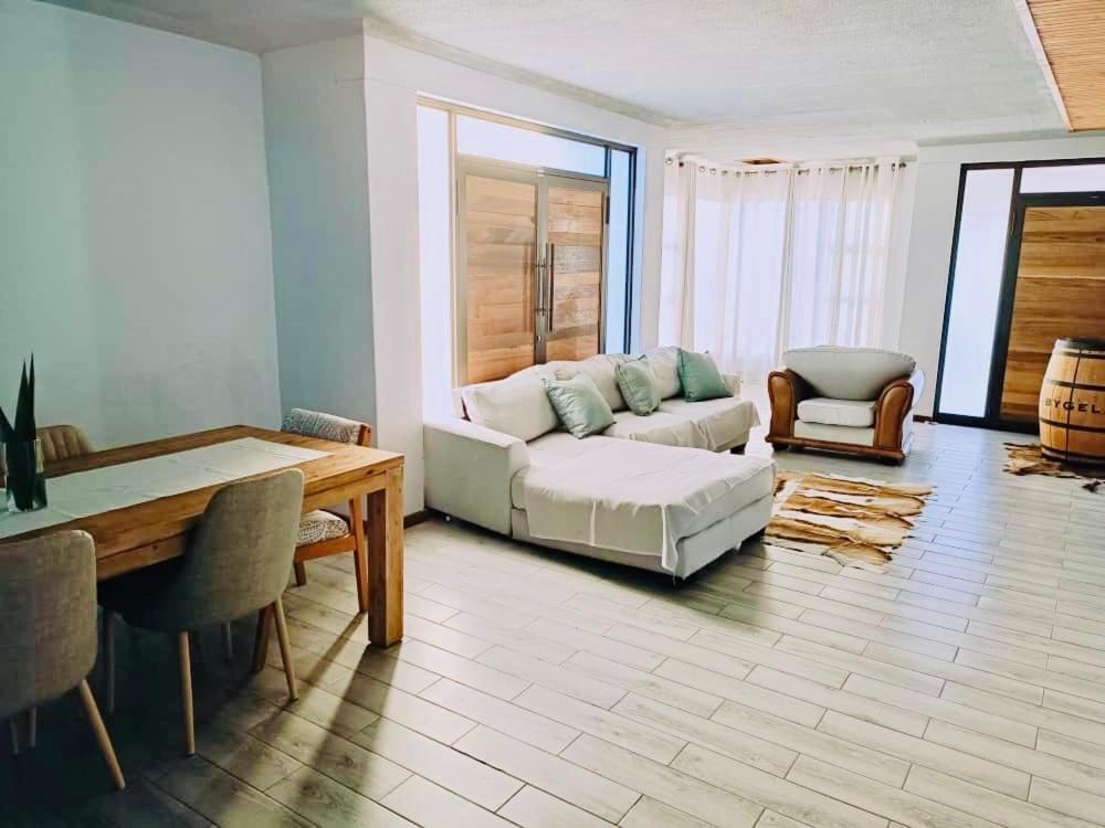 Hotel Northern Oasis Oshakati Esterno foto